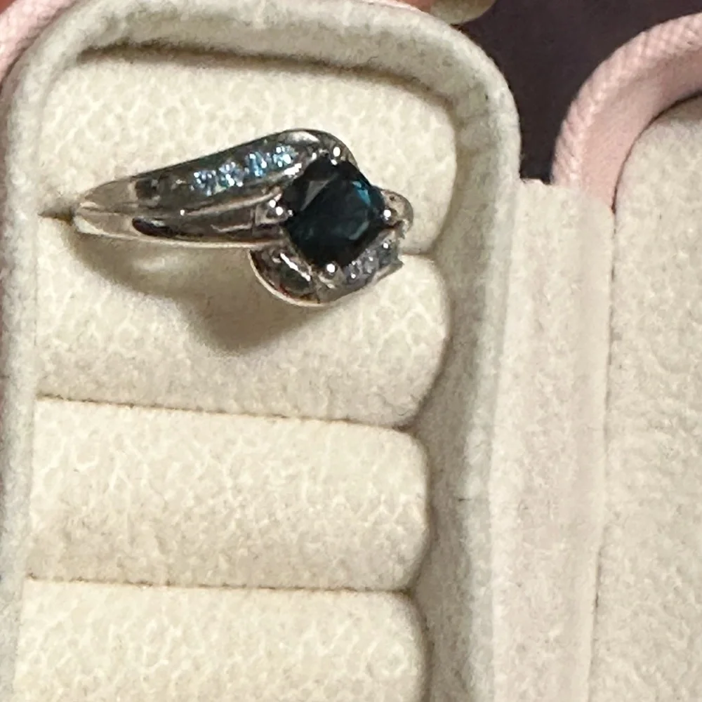 🍉Pretty ring. - Picture 11 of 11